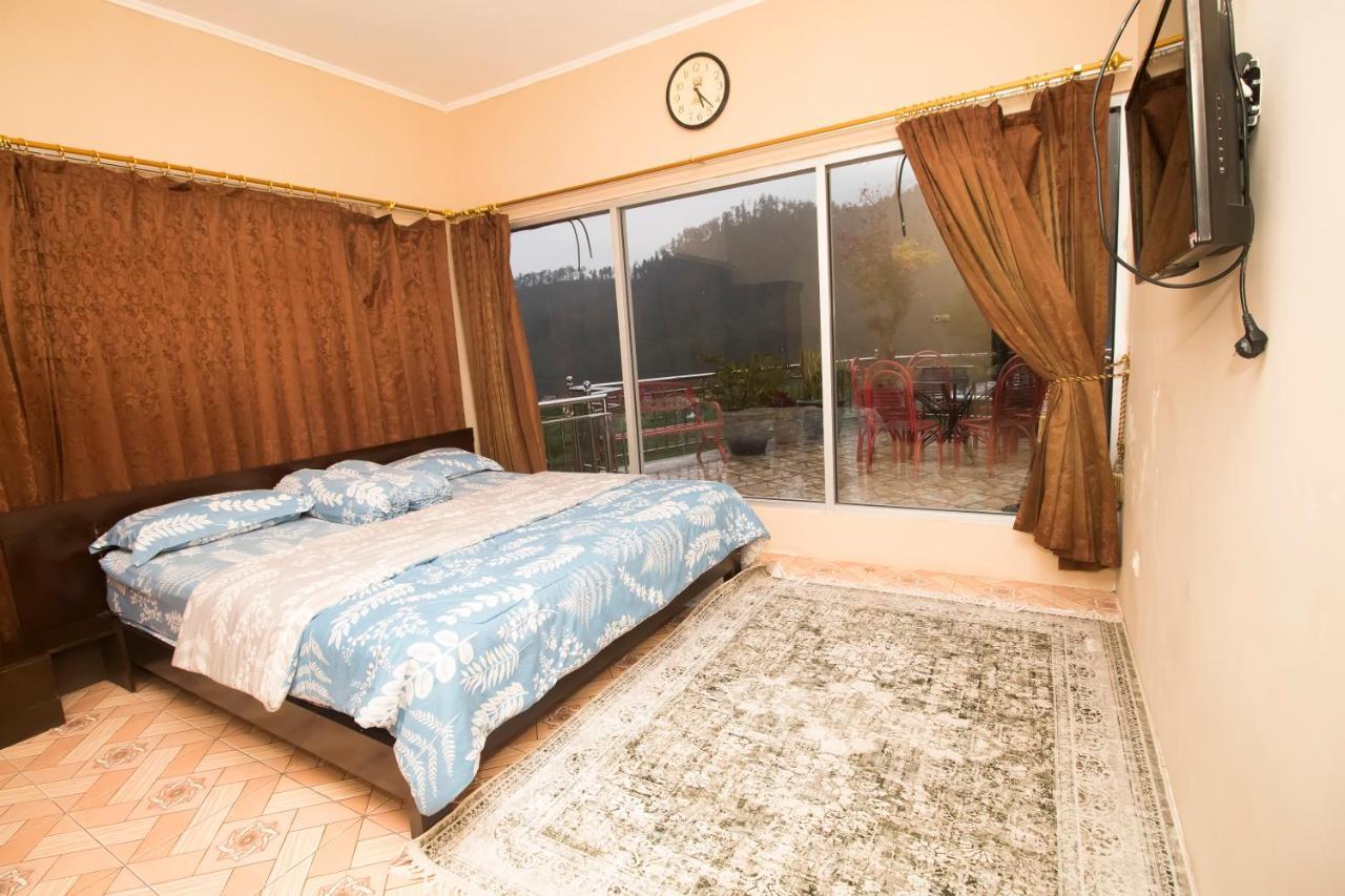Villa Matahari Tawangmangu Powered By Cocotel エクステリア 写真